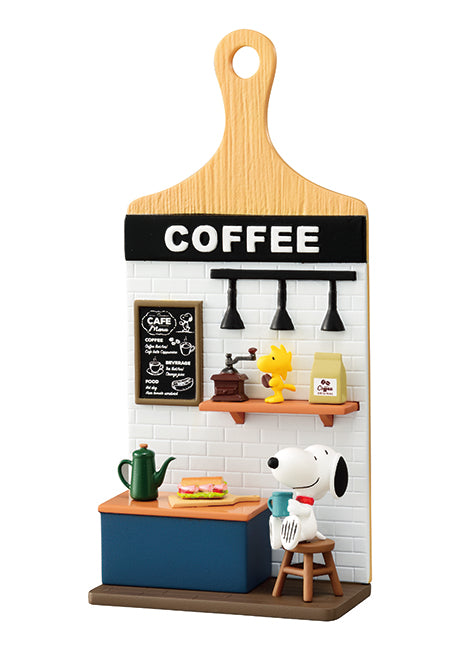 Re-ment Peanuts Snoopy Miniature Board Blind Box