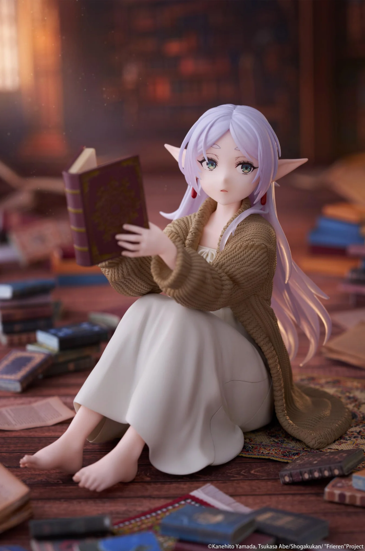 Frieren: Beyond Journey's End Desktop Cute Figure - Frieren (Roomwear Ver.)