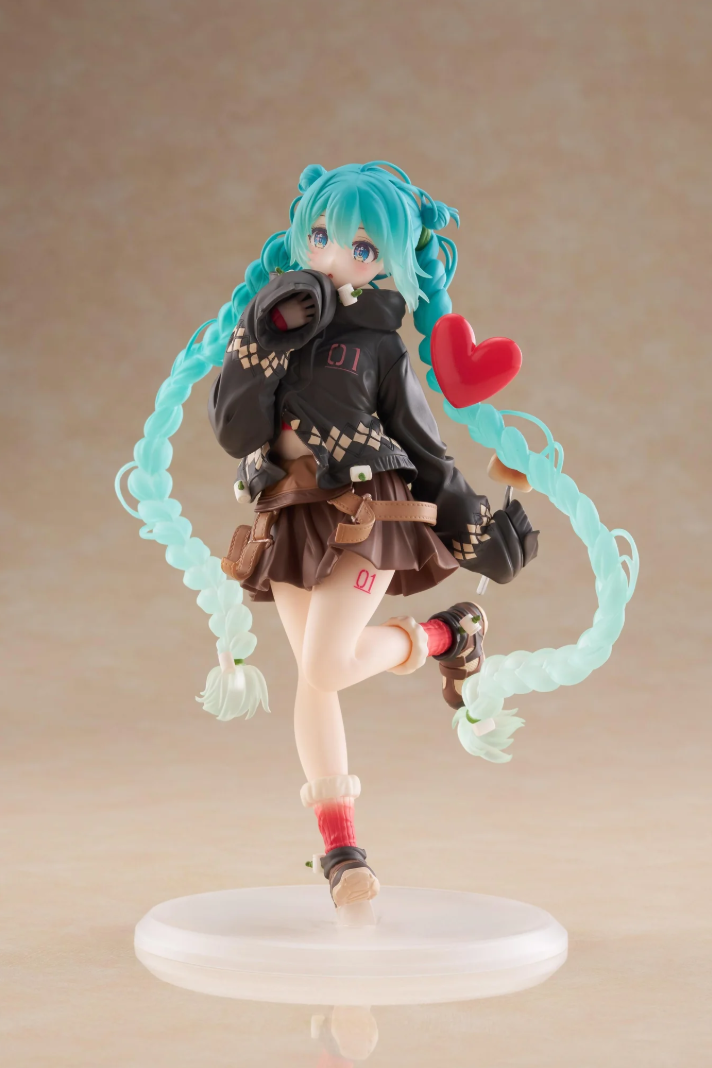 Hatsune Miku Figure - Fashion (Outdoor Ver.)
