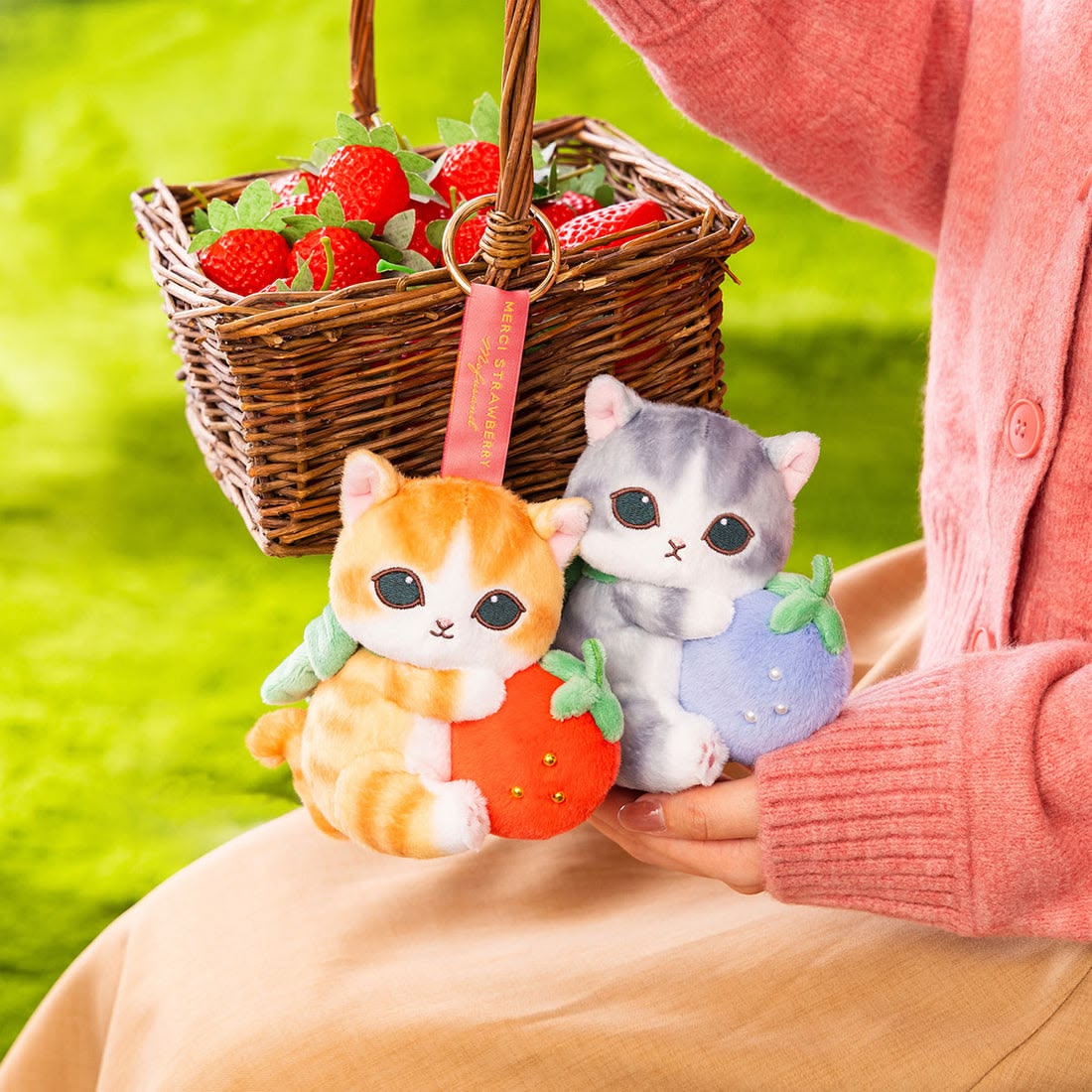 mofusand MERCI STRAWBERRY Mascot Keychain (Strawberry & Brown-and-White Cat)
