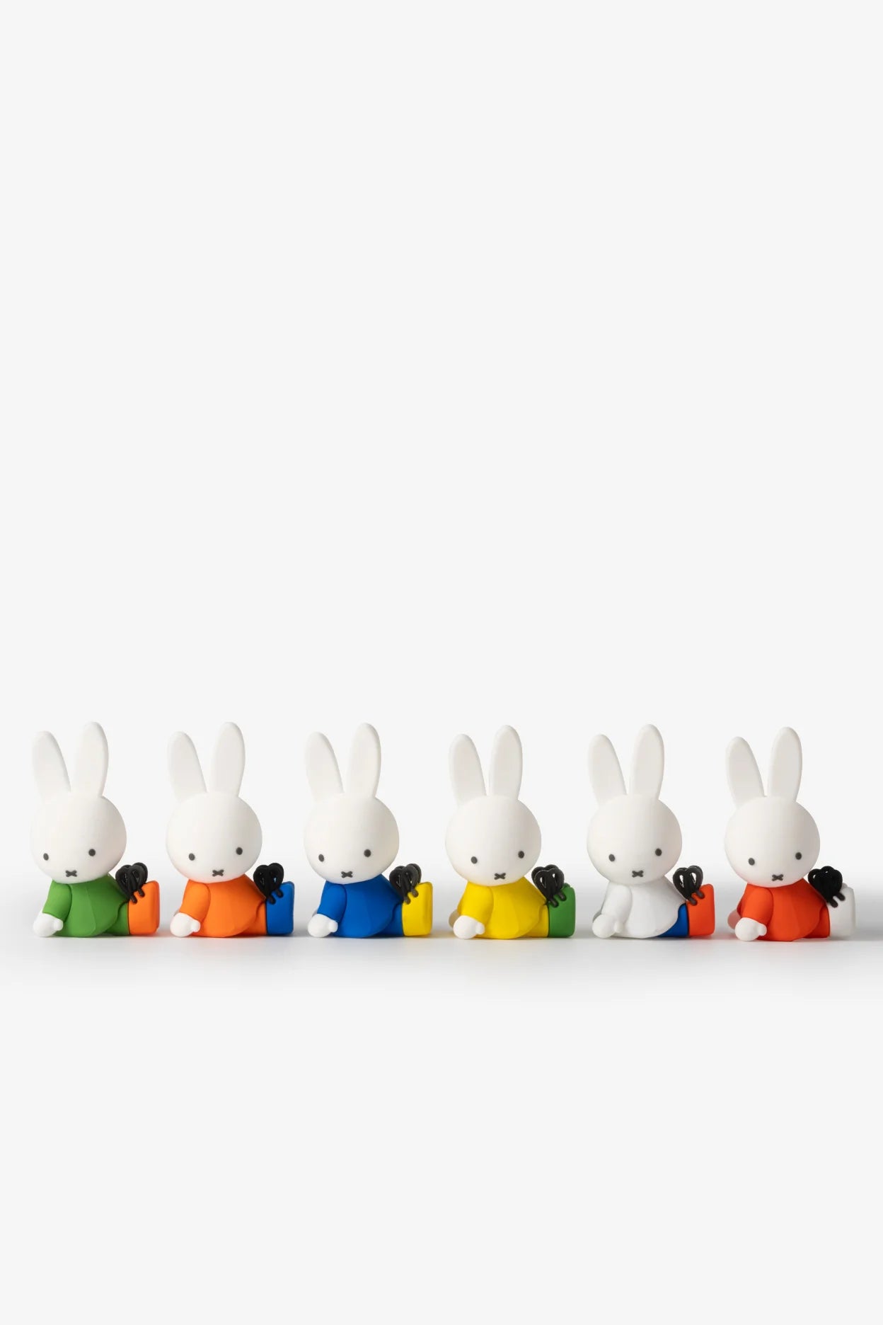 Smoko Smoko Miffy in Shoes Blind Box Figure