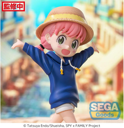 Sega Spy X Family Luminasta Anya Forger Resort