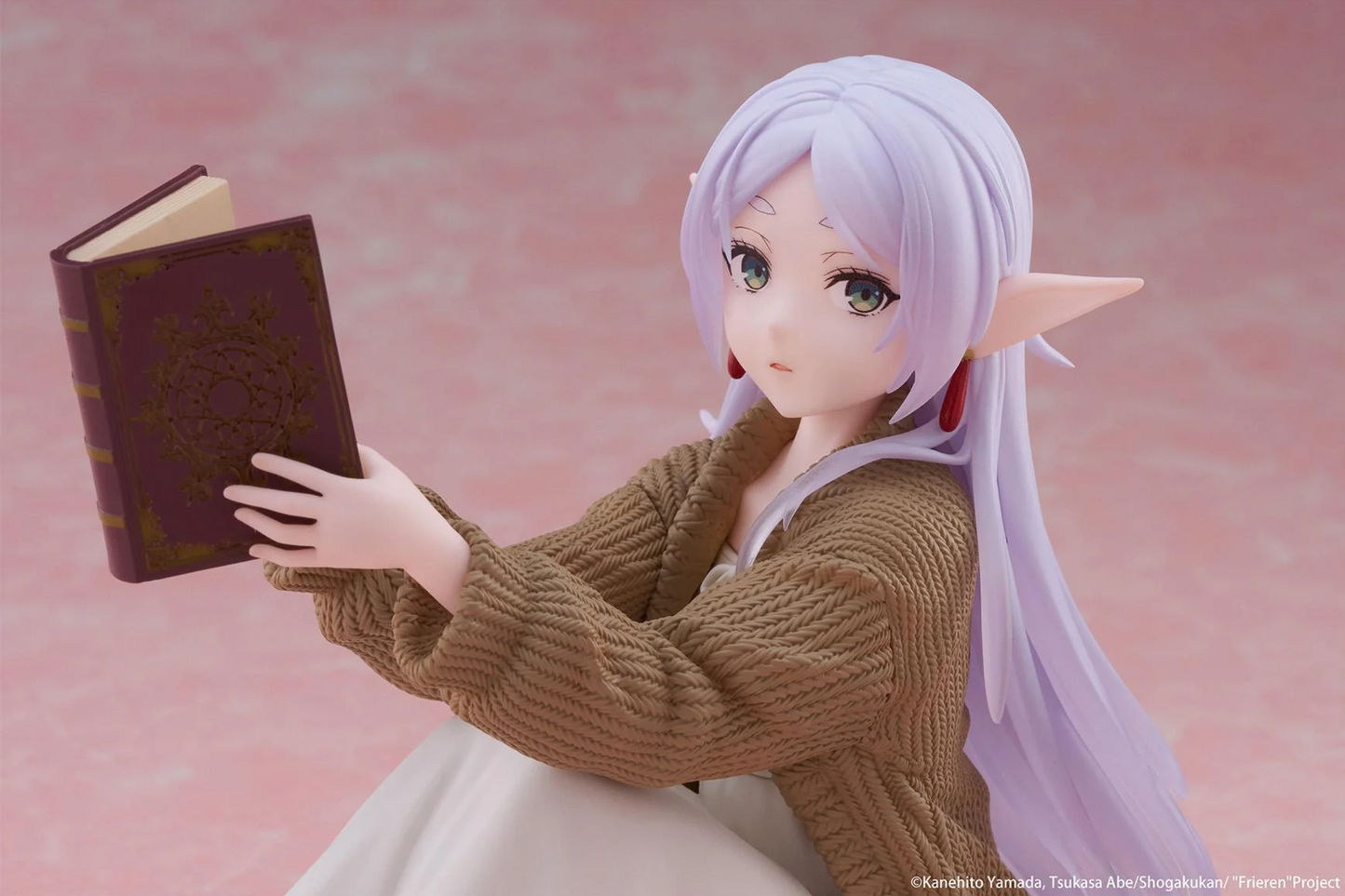 Frieren: Beyond Journey's End Desktop Cute Figure - Frieren (Roomwear Ver.)