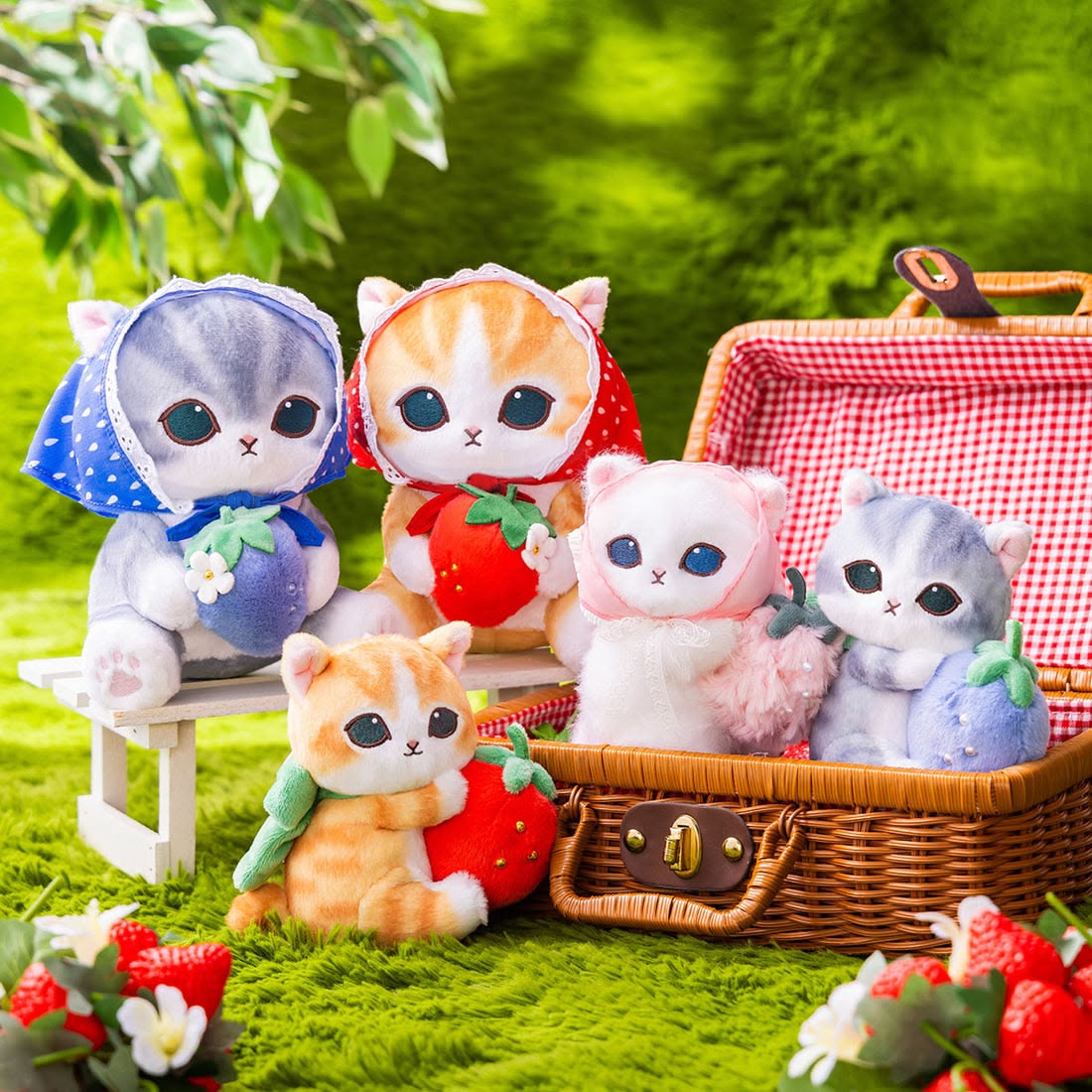 mofusand MERCI STRAWBERRY Mascot Keychain (Strawberry & Brown-and-White Cat)