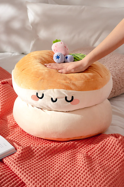 Smoko Sofia Soufflé Pancake Mochi Plush Toy
